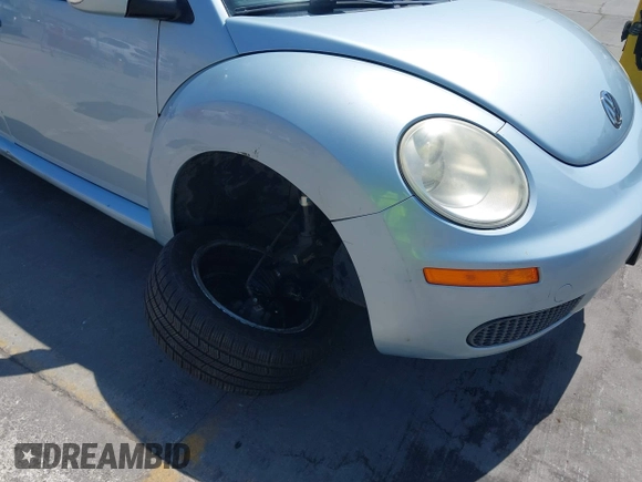 2010 Volkswagen Beetle with VIN 3VWRG3AG8AM013672, listed as a IAAI auction lot 42560543 with 73,258 mi miles and . Bid and sale history available at DreamBid. Image 6.