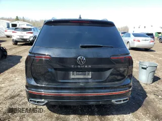 2024 Volkswagen Tiguan SEL R-Line with VIN 3VV4B7AX5RM118962, listed as a Copart auction lot 49692685 with 15,320 mi miles and Clean title. Bid and sale history available at DreamBid. Image 6.