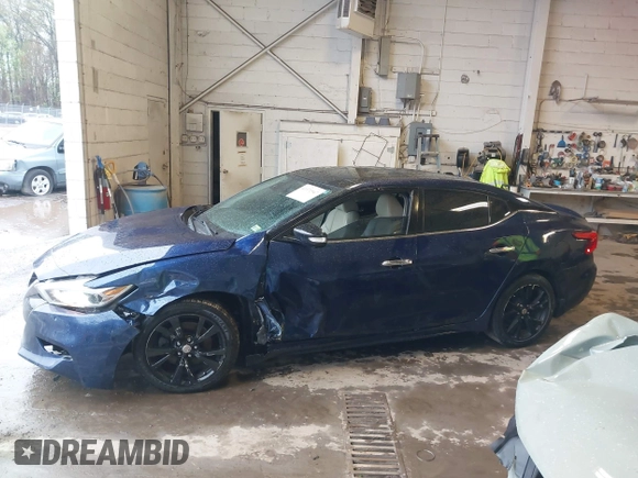2016 Nissan Maxima SV z VIN 1N4AA6AP6GC449746, wystawiony jako IAAI lot #41971947 z przebiegiem 110 323 mil mil oraz . Historia ofert i sprzedaży dostępna na DreamBid. Obrazek 14.