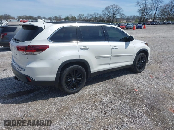 2019 Toyota Highlander SE with VIN 5TDJZRFH0KS620178, listed as a IAAI auction lot 41829974 with 73,701 mi miles. Bid and sale history available at carsss.com. Image 4.
