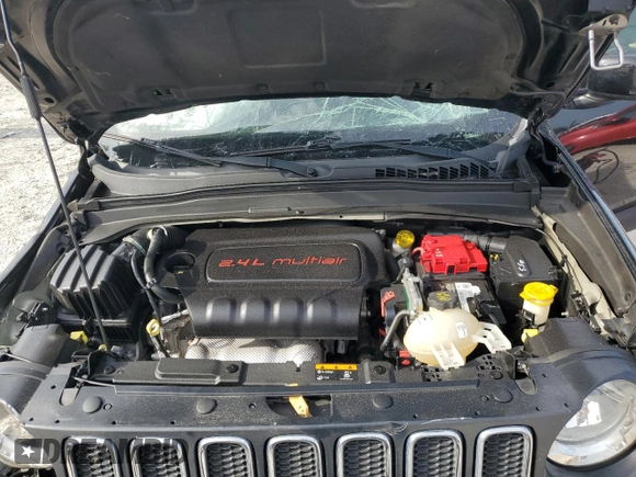 2018 Jeep Renegade Latitude with VIN ZACCJABB7JPH38212, listed as a Copart auction lot 60028115 with 88,313 mi miles and Salvage title. Bid and sale history available at DreamBid. Image 12.