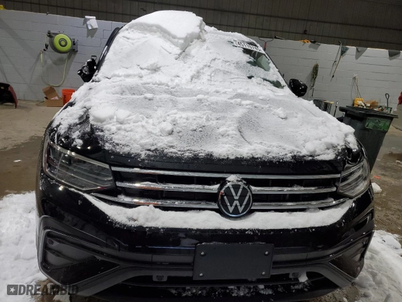 2024 Volkswagen Tiguan S with VIN 3VVFB7AX0RM137377, listed as a Copart auction lot 45110745 with 0 mi miles and Salvage Title. Bid and sale history available at carsss.com. Image 5.