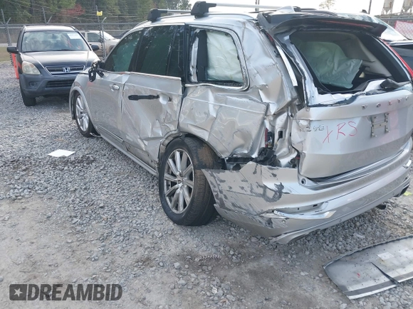 2018 Volvo XC90 Inscription with VIN YV4A22PL0J1194290, listed as a IAAI auction lot 41650320 with Not Provided miles. Bid and sale history available at carsss.com. Image 3.