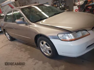 2000 Honda Accord EX z VIN 1HGCG6673YA098433, wystawiony jako IAAI lot #41277384 z przebiegiem 188 694 mil mil oraz . Historia ofert i sprzedaży dostępna na DreamBid. Obrazek 1.