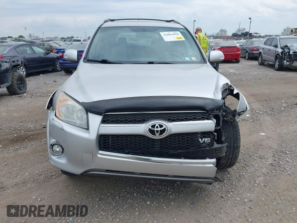 2012 Toyota RAV4 Limited with VIN 2T3DK4DV0CW072924, listed as a IAAI auction lot 42081068 with 137,864 mi miles. Bid and sale history available at carsss.com. Image 12.