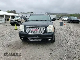 2011 GMC Yukon XL Denali z VIN 1GKS2MEF4BR140739, wystawiony jako Copart lot #50979175 z przebiegiem 237 005 mil mil oraz Szkody całkowita. Historia ofert i sprzedaży dostępna na DreamBid. Obrazek 12.