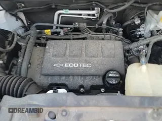 2019 Chevrolet Trax LS z VIN 3GNCJKSB7KL311989, wystawiony jako Copart lot #66651565 z przebiegiem 23 930 mil mil oraz Czysty tytuł • Clean title. Historia ofert i sprzedaży dostępna na DreamBid. Obrazek 11.