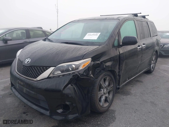 2015 Toyota Sienna SE with VIN 5TDXK3DC0FS624644, listed as a IAAI auction lot 41625446 with 142,590 mi miles. Bid and sale history available at carsss.com. Image 18.