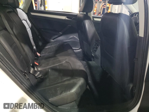 2019 Volkswagen Passat Wolfsburg Edition z VIN 1VWLA7A36KC000255, wystawiony jako Copart lot #45758675 z przebiegiem 74 266 mil mil oraz Szkoda całkowita • Salvage title. Historia ofert i sprzedaży dostępna na DreamBid. Obrazek 10.