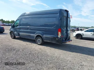 2019 Ford Transit z VIN 1FTYR3XM6KKB28883, wystawiony jako IAAI lot #42578545 z przebiegiem 107 204 mil mil oraz . Historia ofert i sprzedaży dostępna na DreamBid. Obrazek 3.