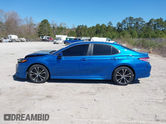 2020 Toyota Camry SE z VIN 4T1G11AKXLU371905, wystawiony jako IAAI lot #41868062 z przebiegiem 103 336 mil mil oraz . Historia ofert i sprzedaży dostępna na DreamBid. Obrazek 14.