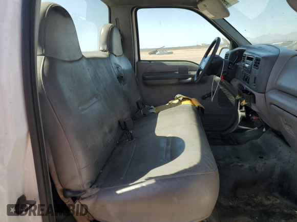 2000 Ford F-250 with VIN 1FDNF20S3YEB06759, listed as a Copart auction lot 61786235 with 570,325 mi miles and Clean title. Bid and sale history available at DreamBid. Image 10.