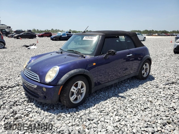 2005 MINI Convertible z VIN WMWRF33435TF61157, wystawiony jako Copart lot #54304905 z przebiegiem Nie podano mil oraz Szkoda całkowita • Salvage title. Historia ofert i sprzedaży dostępna na DreamBid. Obrazek 1.