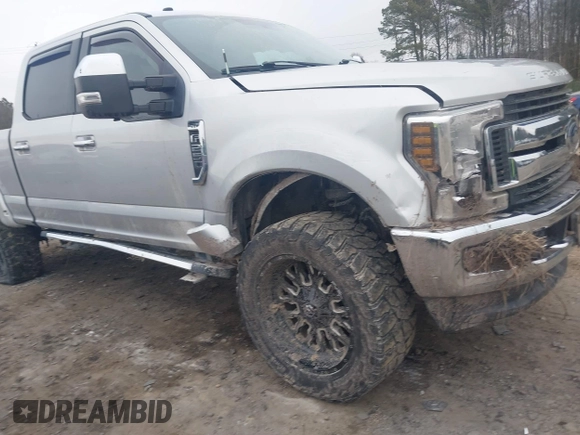 2018 Ford Super Duty F-250 SRW XL with VIN 1FT7W2B6XJEC73803, listed as a IAAI auction lot 41367437 with 77,480 mi miles. Bid and sale history available at carsss.com. Image 6.