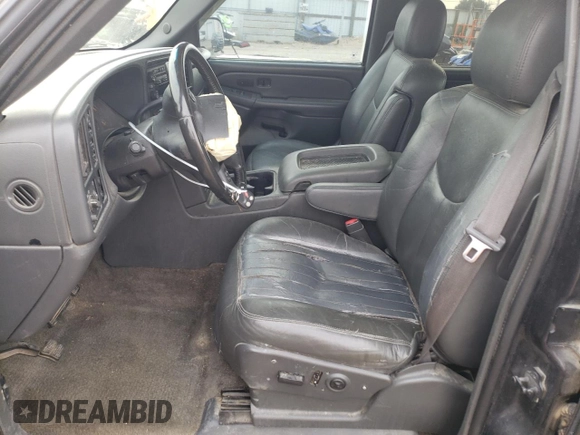 2003 Chevrolet Avalanche with VIN 3GNEK13T23G113578, listed as a Copart auction lot 66889974 with 210,233 mi miles and Salvage Title. Bid and sale history available at carsss.com. Image 7.