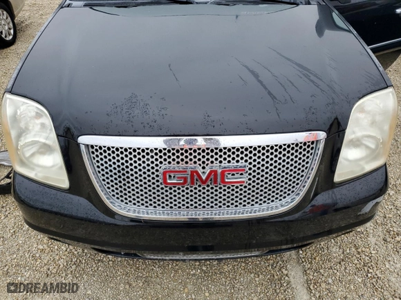 2008 GMC Yukon XL Denali with VIN 1GKFK66858J235198, listed as a Copart auction lot 74523914 with 0 mi miles and Non Repairable. Bid and sale history available at carsss.com. Image 11.