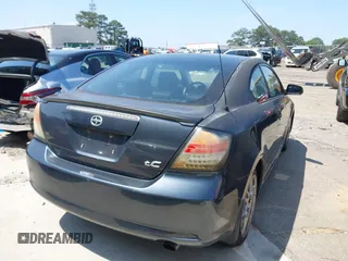 2006 Scion tC z VIN JTKDE177360118573, wystawiony jako IAAI lot #42143455 z przebiegiem 183 911 mil mil oraz . Historia ofert i sprzedaży dostępna na DreamBid. Obrazek 4.