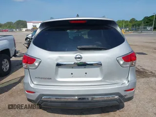 2015 Nissan Pathfinder SV с VIN 5N1AR2MN8FC668854, выставлен на аукционе IAAI как лот 42202456 с пробегом 219 647 миль миль и . История ставок и продаж доступна на DreamBid. Изображение 16.