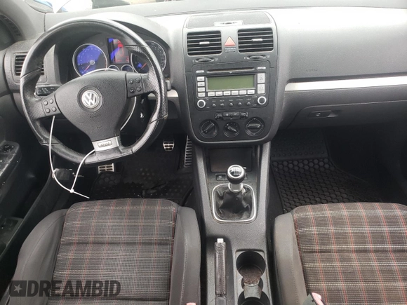 2009 Volkswagen GTI z VIN WVWGD71K69W063268, wystawiony jako Copart lot #66230814 z przebiegiem 121 471 mil mil oraz Czysty tytuł • Clean title. Historia ofert i sprzedaży dostępna na DreamBid. Obrazek 8.