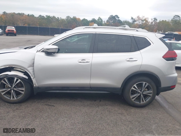 2019 Nissan Rogue SL with VIN 5N1AT2MT5KC844396, listed as a IAAI auction lot 40858867 with 28,469 mi miles. Bid and sale history available at carsss.com. Image 14.