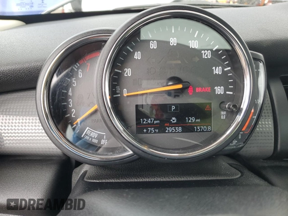 2020 MINI Hardtop 4 Door Cooper with VIN WMWXU7C00L2M50809, listed as a Copart auction lot 48586555 with 29,538 mi miles and Salvage title. Bid and sale history available at DreamBid. Image 9.