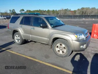 2006 Toyota 4Runner SR5 with VIN JTEZU14R068047058, listed as a IAAI auction lot 41729852 with 245,056 mi miles and . Bid and sale history available at DreamBid. Image 1.