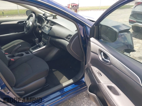 2019 Nissan Sentra SR with VIN 3N1AB7AP2KY236695, listed as a IAAI auction lot 42055631 with 51,429 mi miles. Bid and sale history available at carsss.com. Image 5.