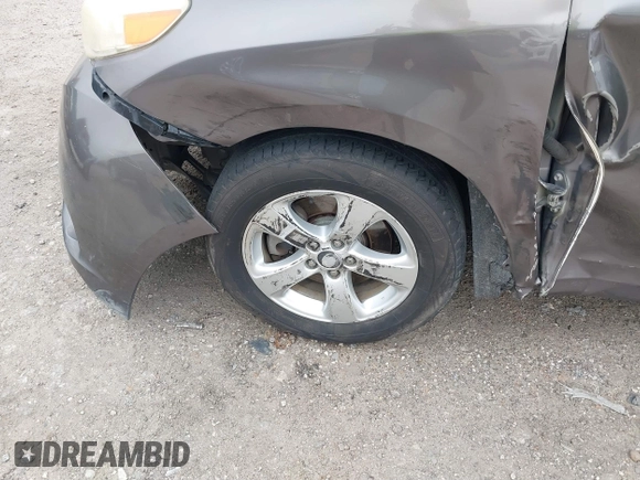 2011 Toyota Sienna LE AAS with VIN 5TDKK3DC0BS103380, listed as a IAAI auction lot 41855259 with 216,022 mi miles. Bid and sale history available at carsss.com. Image 18.