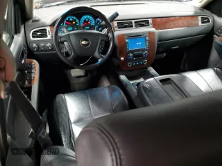 2009 Chevrolet Suburban LT w/2LT with VIN 1GNFK26319J124911, listed as a Copart auction lot 53263455 with 215,826 mi miles and Salvage Title. Bid and sale history available at carsss.com. Image 8.