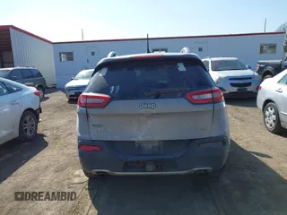 2014 Jeep Cherokee Limited with VIN 1C4PJMDS0EW232018, listed as a IAAI auction lot 41892070 with 224,372 mi miles. Bid and sale history available at carsss.com. Image 16.