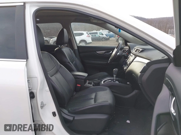 2014 Nissan Rogue SL with VIN 5N1AT2MV6EC853940, listed as a IAAI auction lot 41866987 with 88,192 mi miles. Bid and sale history available at carsss.com. Image 5.
