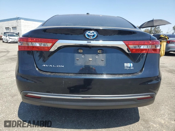 2018 Toyota Avalon Hybrid XLE Plus z VIN 4T1BD1EB6JU063543, wystawiony jako Copart lot #52554915 z przebiegiem 122 986 mil mil oraz Szkoda całkowita • Salvage title. Historia ofert i sprzedaży dostępna na DreamBid. Obrazek 6.