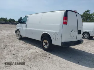 2012 GMC Savana Cargo z VIN 1GTW7FCA5C1190843, wystawiony jako IAAI lot #42161814 z przebiegiem 309 444 mil mil oraz . Historia ofert i sprzedaży dostępna na DreamBid. Obrazek 3.