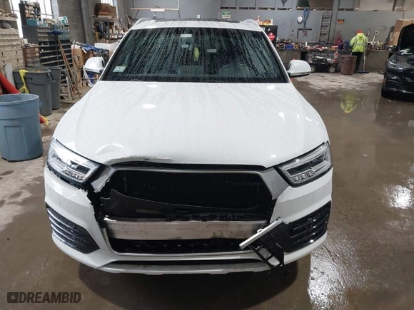 2018 Audi Q3 Premium Plus with VIN WA1JCCFS0JR020715, listed as a IAAI auction lot 41570098 with 88,280 mi miles. Bid and sale history available at carsss.com. Image 12.