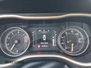 2016 Jeep Cherokee Altitude с VIN 1C4PJLAB8GW336631, выставлен на аукционе IAAI как лот 41117291 с пробегом 101 020 миль миль и . История ставок и продаж доступна на DreamBid. Изображение 7.