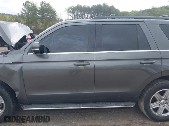 2018 Ford Expedition XLT z VIN 1FMJU1JTXJEA48029, wystawiony jako IAAI lot #41786096 z przebiegiem Nie podano mil oraz . Historia ofert i sprzedaży dostępna na DreamBid. Obrazek 14.