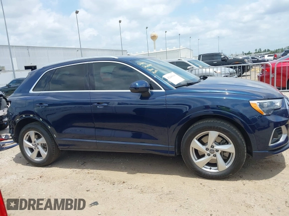 2020 Audi Q3 Premium z VIN WA1AECF34L1104864, wystawiony jako IAAI lot #42266118 z przebiegiem 43 024 mil mil oraz . Historia ofert i sprzedaży dostępna na DreamBid. Obrazek 14.