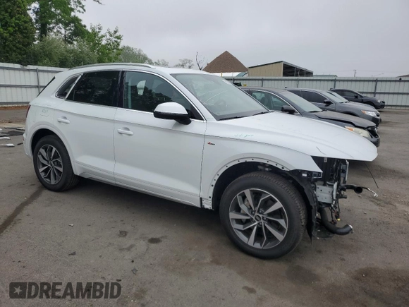 2024 Audi Q5 S line Premium z VIN WA1GAAFY1R2142917, wystawiony jako Copart lot #55572275 z przebiegiem 2 450 mil mil oraz Szkoda całkowita • Salvage title. Historia ofert i sprzedaży dostępna na DreamBid. Obrazek 4.