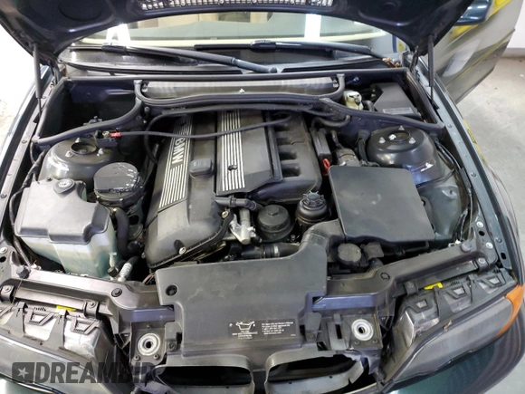 2003 BMW 3 Series 325Ci with VIN WBABS33423JY44040, listed as a Copart auction lot 88942165 with 162,105 mi miles and Salvage Title. Bid and sale history available at carsss.com. Image 11.