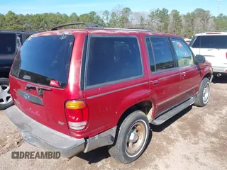 1998 Ford Explorer z VIN 1FMZU32X2WUC12399, wystawiony jako IAAI lot #41627104 z przebiegiem 237 148 mil mil oraz . Historia ofert i sprzedaży dostępna na DreamBid. Obrazek 4.