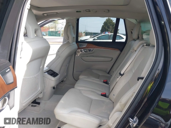 2016 Volvo XC90 T6 Inscription with VIN YV4A22PL5G1023298, listed as a IAAI auction lot 41707152 with 98,365 mi miles. Bid and sale history available at carsss.com. Image 8.