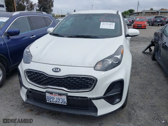 2020 Kia Sportage LX with VIN KNDPM3AC5L7736800, listed as a IAAI auction lot 41757962 with 55,792 mi miles. Bid and sale history available at carsss.com. Image 13.