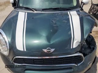 2013 MINI Countryman S with VIN WMWZC3C58DWP21965, listed as a Copart auction lot 61161735 with 142,797 mi miles and Salvage title. Bid and sale history available at DreamBid. Image 12.