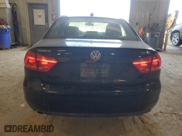 2014 Volkswagen Passat SE z VIN 1VWBN7A35EC121511, wystawiony jako Copart lot #48156315 z przebiegiem 136 472 mil mil oraz Szkoda całkowita • Salvage title. Historia ofert i sprzedaży dostępna na DreamBid. Obrazek 6.
