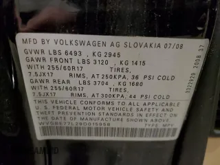 2009 Volkswagen Touareg VR6 z VIN WVGBE77L29D015958, wystawiony jako Copart lot #52019505 z przebiegiem 179 339 mil mil oraz Czysty tytuł • Clean title. Historia ofert i sprzedaży dostępna na DreamBid. Obrazek 13.
