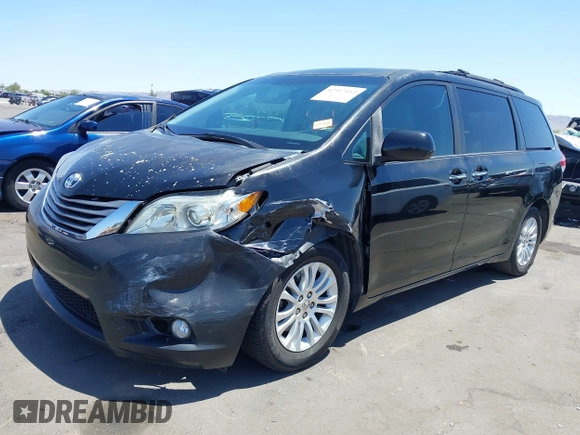 2012 Toyota Sienna XLE AAS z VIN 5TDYK3DC0CS268826, wystawiony jako IAAI lot #42317442 z przebiegiem 225 973 mil mil oraz . Historia ofert i sprzedaży dostępna na DreamBid. Obrazek 6.