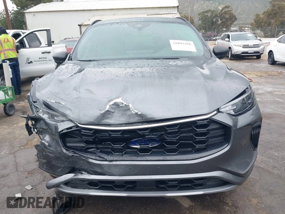 2024 Ford Escape ST-Line with VIN 1FMCU0MN8RUA55384, listed as a IAAI auction lot 41893426 with 5,650 mi miles and . Bid and sale history available at DreamBid. Image 12.