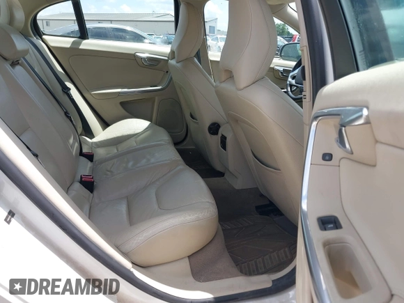 2012 Volvo S60 T5 с VIN YV1622FS4C2115146, выставлен на аукционе IAAI как лот 42216639 с пробегом 95 860 миль миль и . История ставок и продаж доступна на DreamBid. Изображение 8.