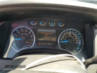 2013 Ford F-150 XL z VIN 1FTMF1CM3DKF59623, wystawiony jako Copart lot #57785795 z przebiegiem 213 868 mil mil oraz Czysty tytuł • Clean title. Historia ofert i sprzedaży dostępna na DreamBid. Obrazek 9.