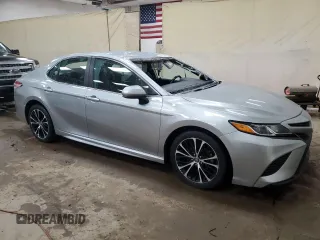 2020 Toyota Camry SE with VIN 4T1G11AK9LU322615, listed as a Copart auction lot 84013074 with 109,225 mi miles and Clean Title. Bid and sale history available at carsss.com. Image 4.